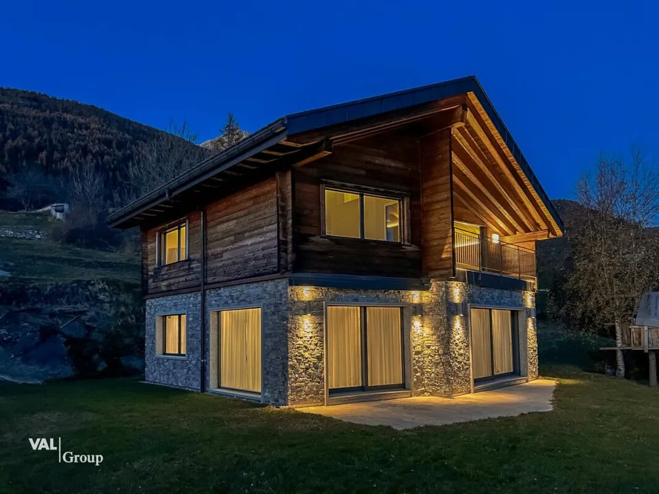 Exclusive, furnished house with Alpine panorama for year-round rent