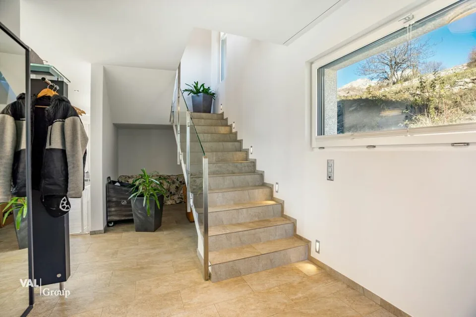 Exclusive, furnished house with Alpine panorama for year-round rent