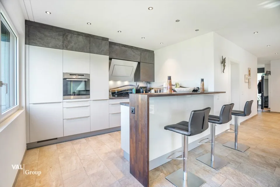 Exclusive, furnished house with Alpine panorama for year-round rent