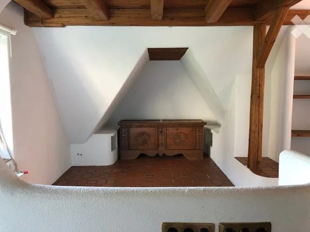 Charmante 3.5-Zimmer-Maisonette-Wohnung mit zwei Balkonen in Zollikon