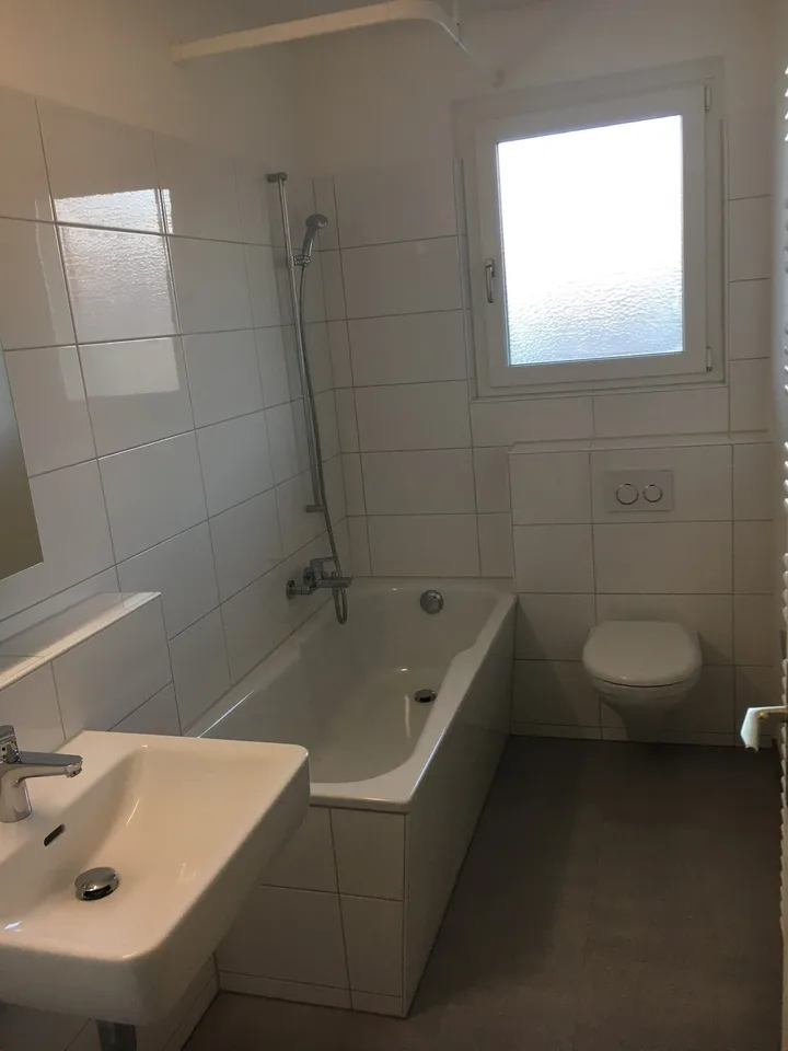 Habiter agréablement après rénovation complète. Veuillez appeler !