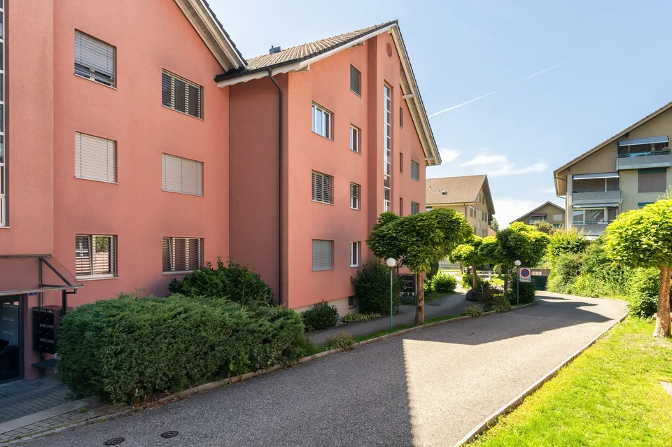 Grosse 3.5-Zimmer-Wohnung mit Balkon