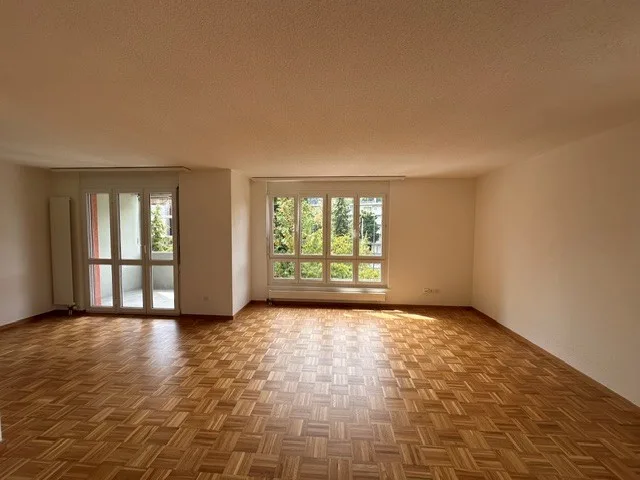 Grosse 3.5-Zimmer-Wohnung mit Balkon
