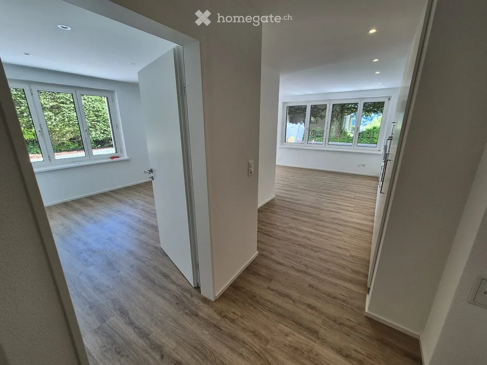 Modern 2.5-room ground-floor apartment with terrace (30m2) in Schmerikon