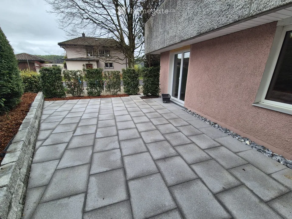 Modern 2.5-room ground-floor apartment with terrace (30m2) in Schmerikon