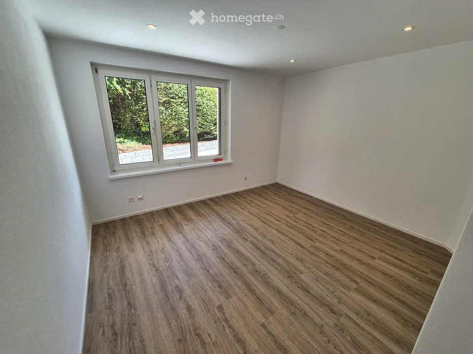 Modern 2.5-room ground-floor apartment with terrace (30m2) in Schmerikon