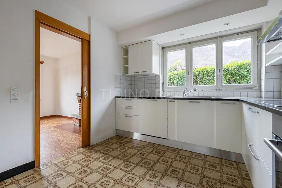 Für Liebhaber von Charaktereigentum – Charmante Villa mit großem Garten in Manno