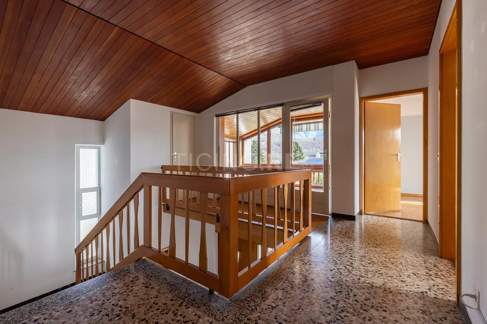 Spacious single-family house in a quiet residential area of Manno