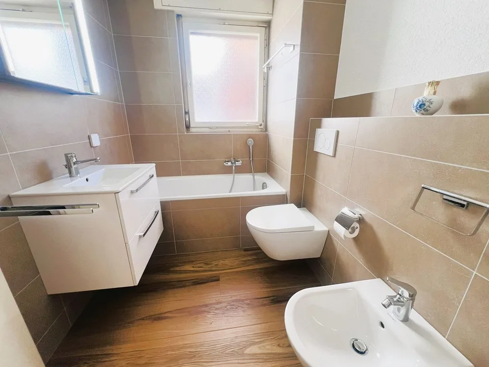 Prächtige 3.5 Zimmer - Geräumig und hell - Ideal gelegen - Schöne Aussicht - Ruhige Lage