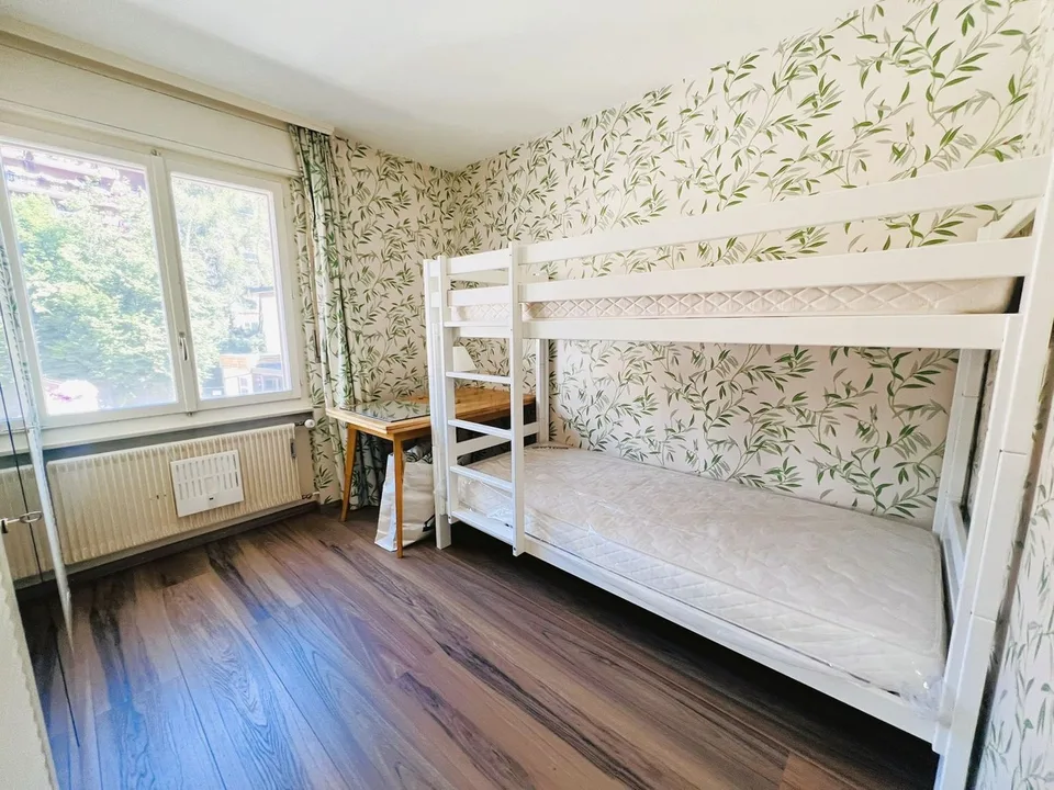 Prächtige 3.5 Zimmer - Geräumig und hell - Ideal gelegen - Schöne Aussicht - Ruhige Lage