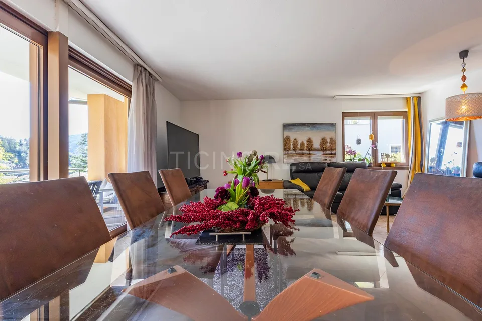 Villa near the lake in Figino – Privacy, nature and possibility of a two-family home just a few minutes from Lugano