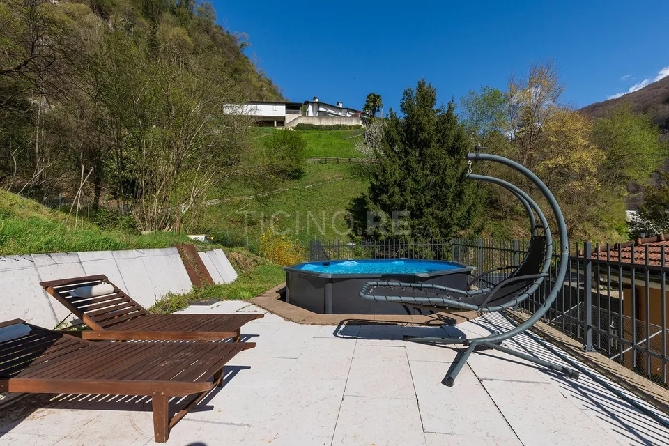 Villa near the lake in Figino – Privacy, nature and possibility of a two-family home just a few minutes from Lugano