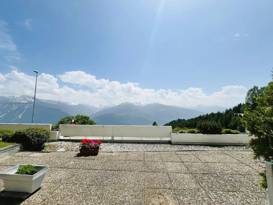 STAGIONALE: Magnifico 3.5 locali rinnovato - Spazioso & luminoso - Superba vista - Ben situato - Zona tranquilla