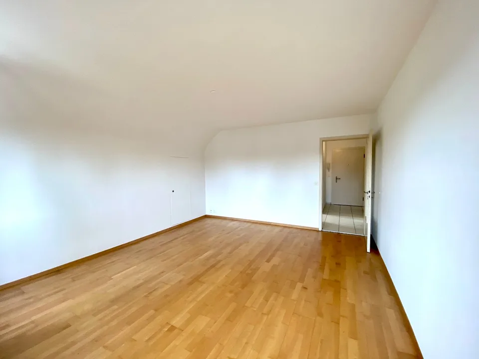 Beautiful, spacious 3-room apartment for rent in a central location in Muri near Bern
