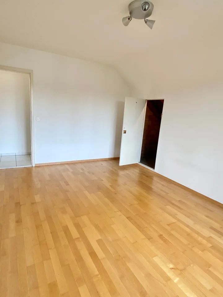 Beautiful, spacious 3-room apartment for rent in a central location in Muri near Bern