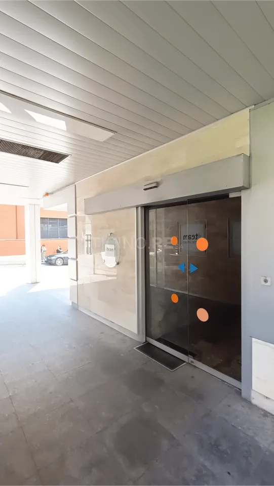 Immeuble commercial à vendre à Mendrisio