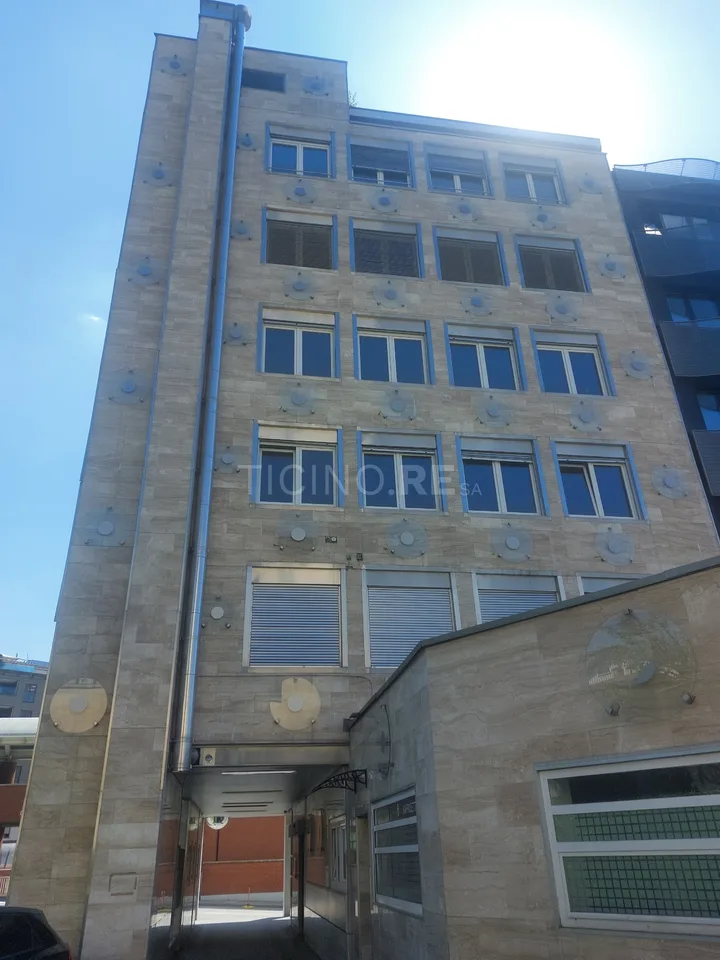 Immeuble commercial à vendre à Mendrisio