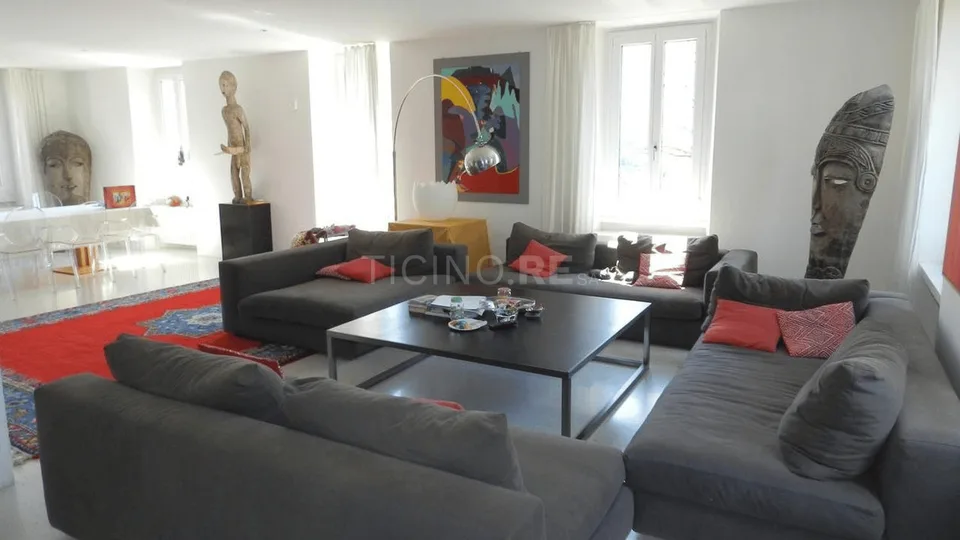 Historic Villa in Lugaggia – 12.5 rooms on 3 floors
