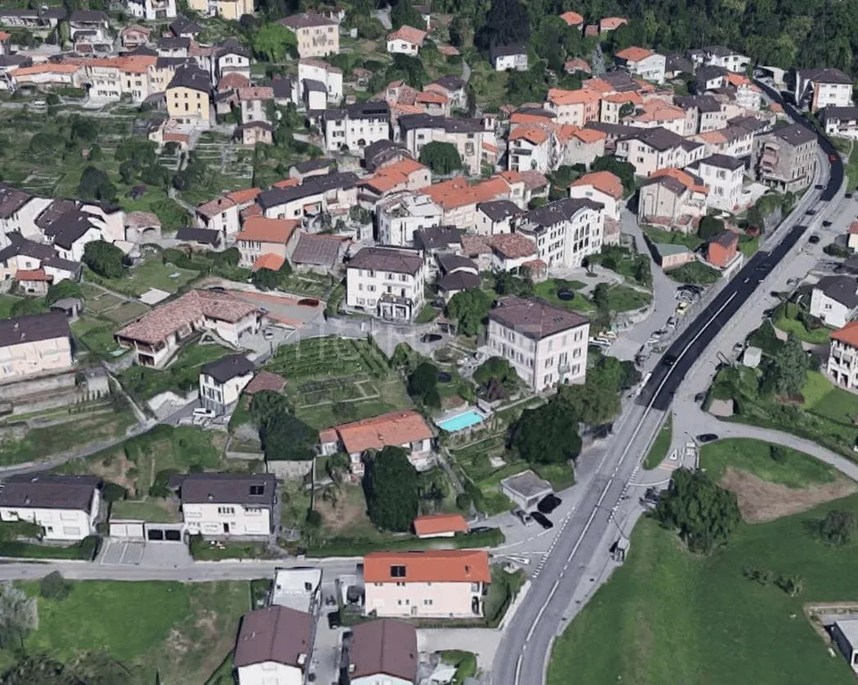 Historic Villa in Lugaggia – 12.5 rooms on 3 floors