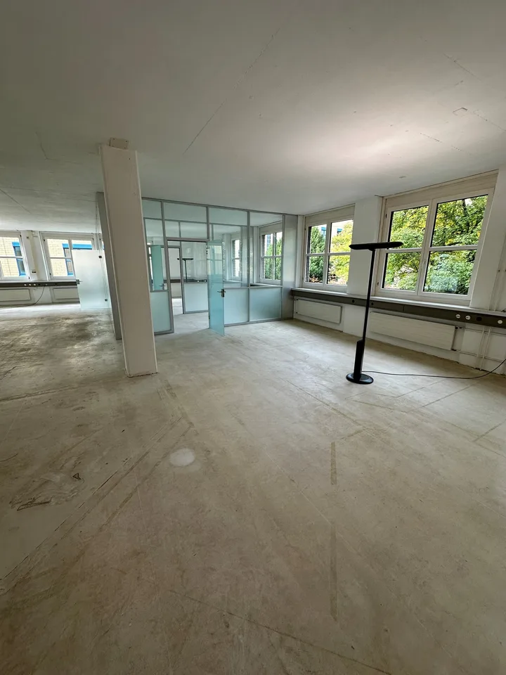 Bureau/Espace commercial à Effretikon