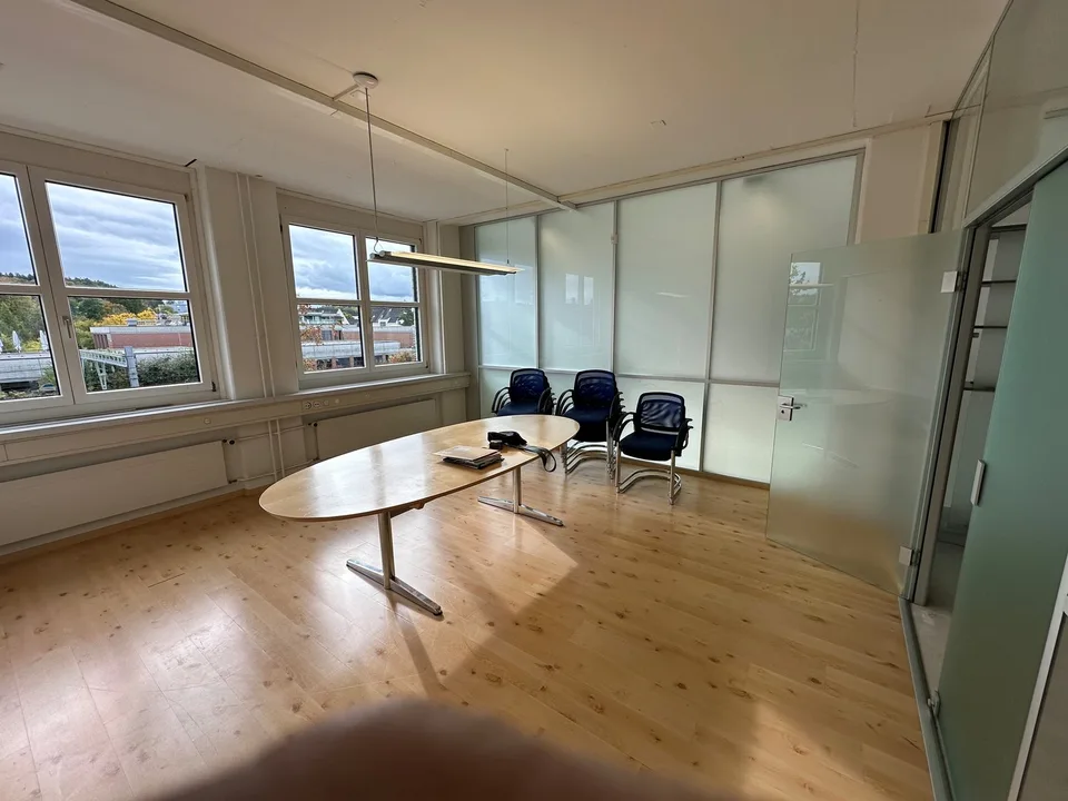 Bureau/Espace commercial à Effretikon