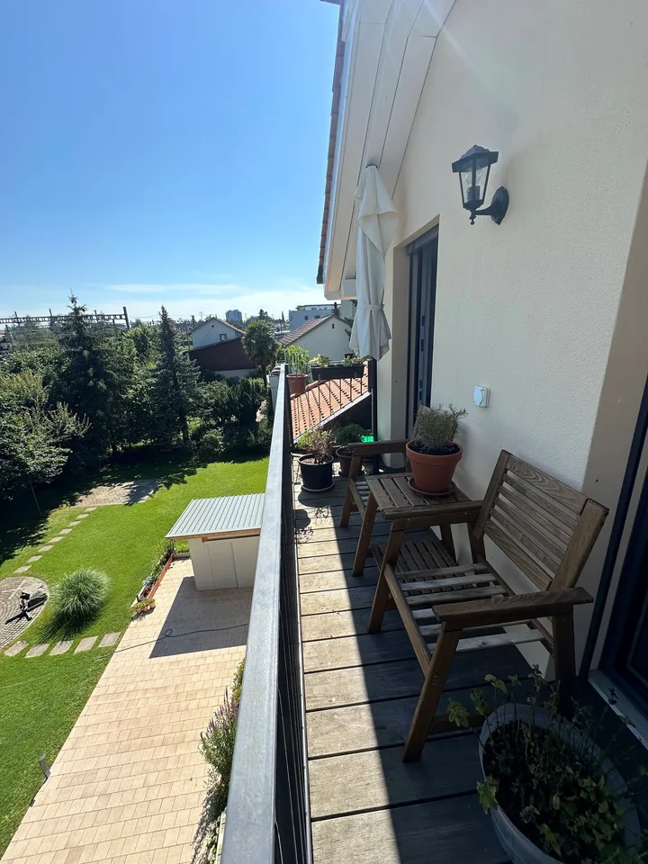 Top renovated attic apartment