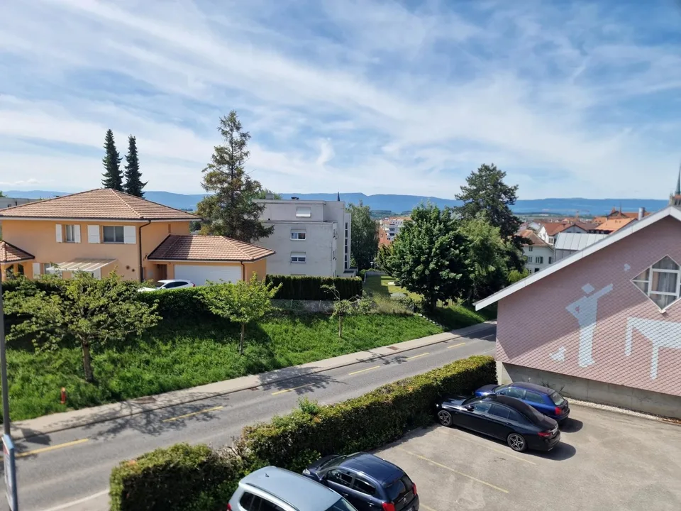 An apartment offering a good return, pleasant and ideally located. – photo 8 of 30
