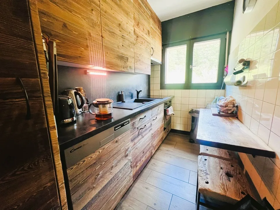 SAISONAL: Prachtiges 4.5-Zimmer-Wohnung renoviert - Außergewöhnliche Panoramablick - Gut gelegen - Ruhige Lage