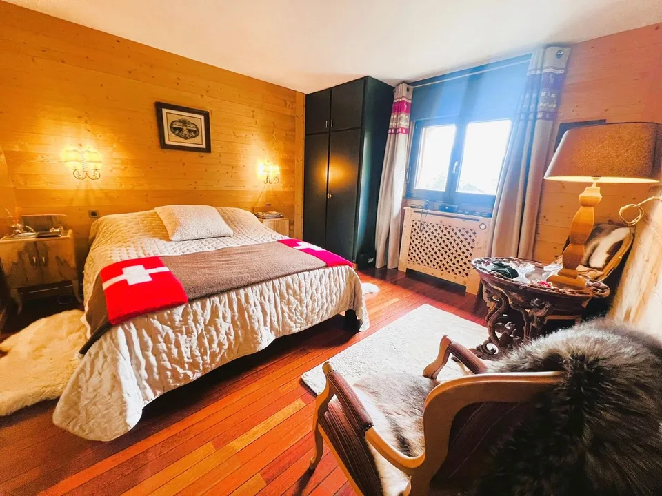 SAISONAL: Prachtiges 4.5-Zimmer-Wohnung renoviert - Außergewöhnliche Panoramablick - Gut gelegen - Ruhige Lage