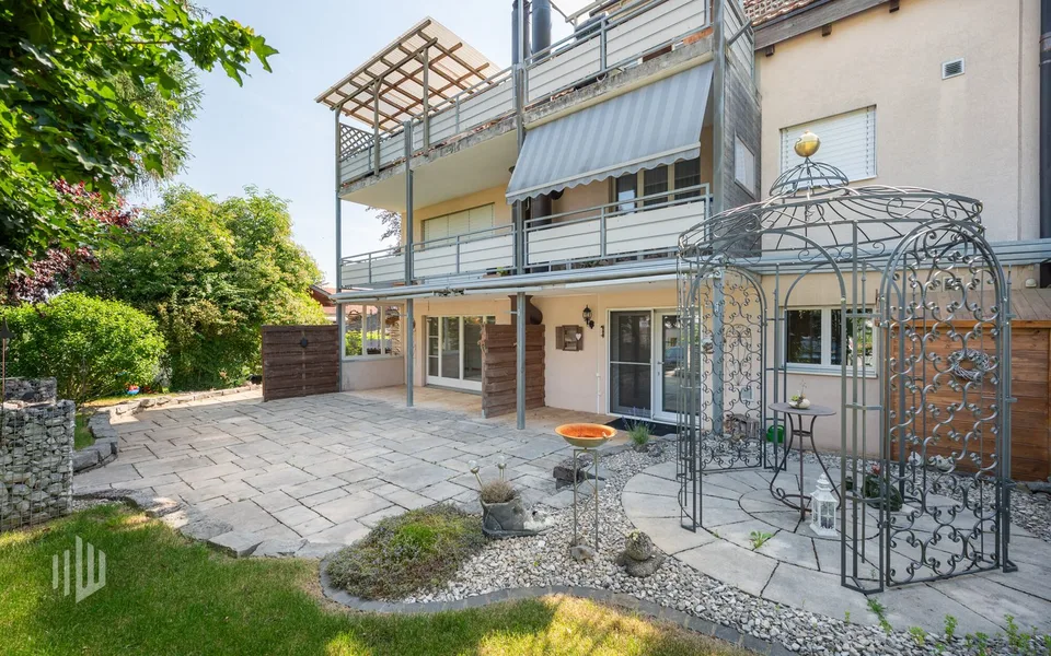 ImmoWyss -  Grosszügige 5,5-Zimmer Gartenwohnung an ruhiger Lage