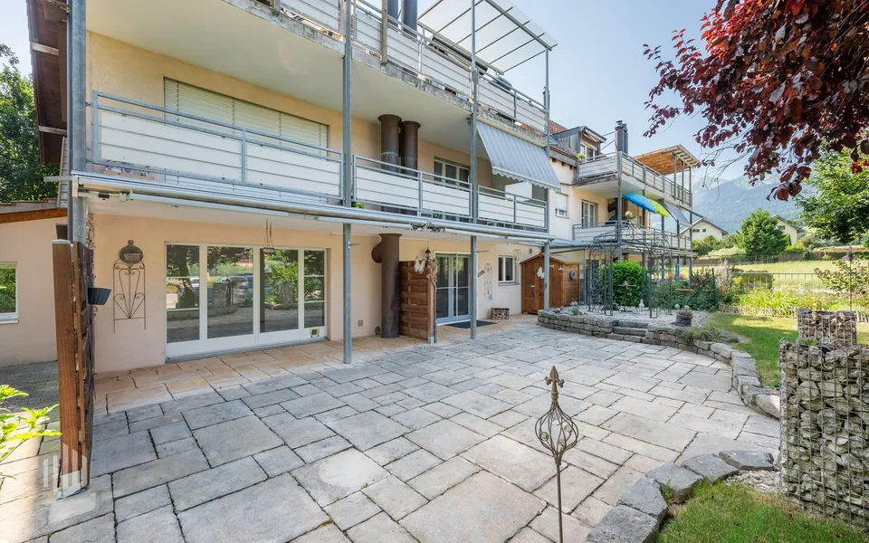 ImmoWyss -  Grosszügige 5,5-Zimmer Gartenwohnung an ruhiger Lage