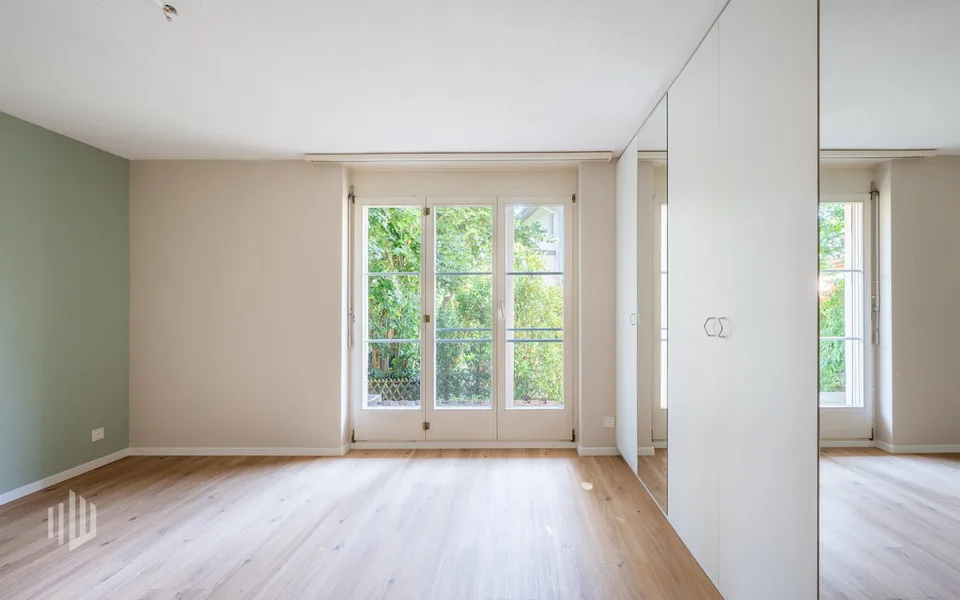 ImmoWyss -  Grosszügige 5,5-Zimmer Gartenwohnung an ruhiger Lage