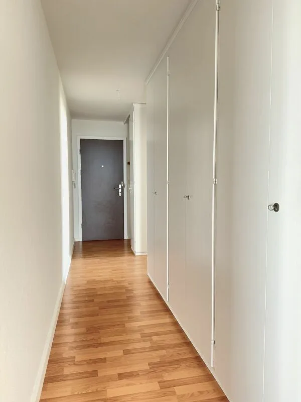 Beautiful 4.5-room apartment in quiet neighborhood!