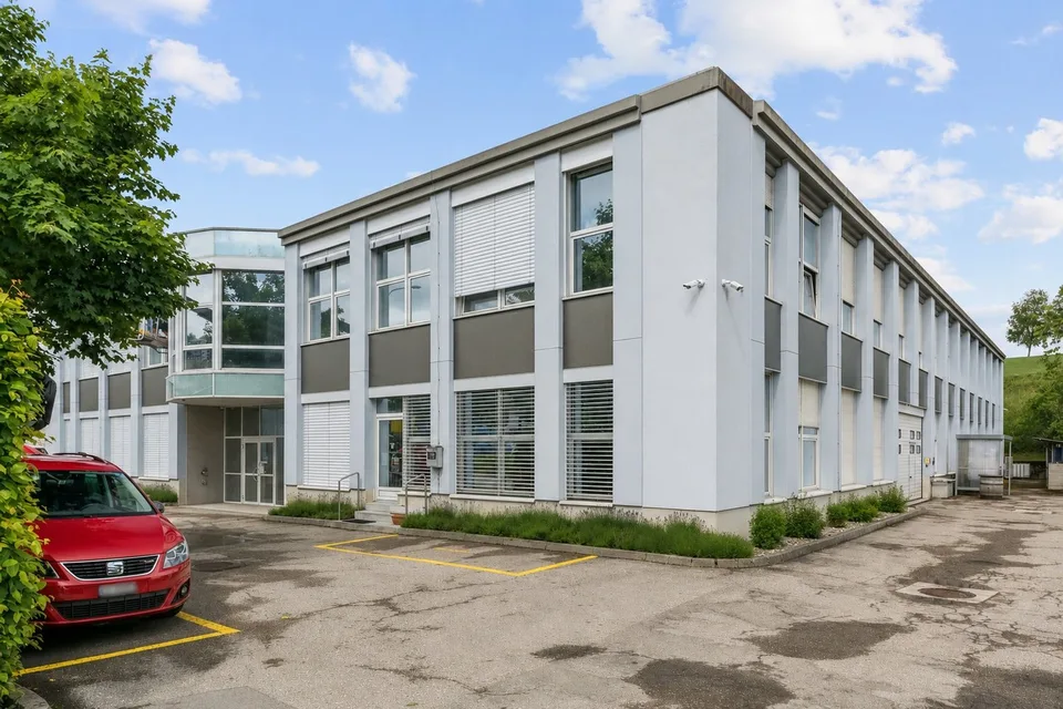 Immeuble industriel de rendement entièrement loué - Opportunité d'inve