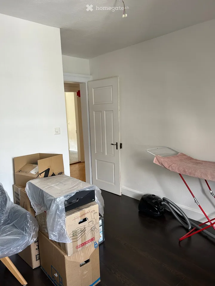 Schöne Dachgeschoß Wohnung mit Charme