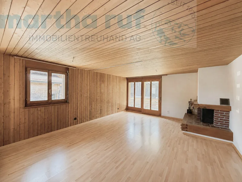 Behagliche 2.5- Zimmer Ferienwohnung mit Cheminée und Balkon