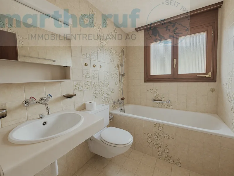 Behagliche 2.5- Zimmer Ferienwohnung mit Cheminée und Balkon