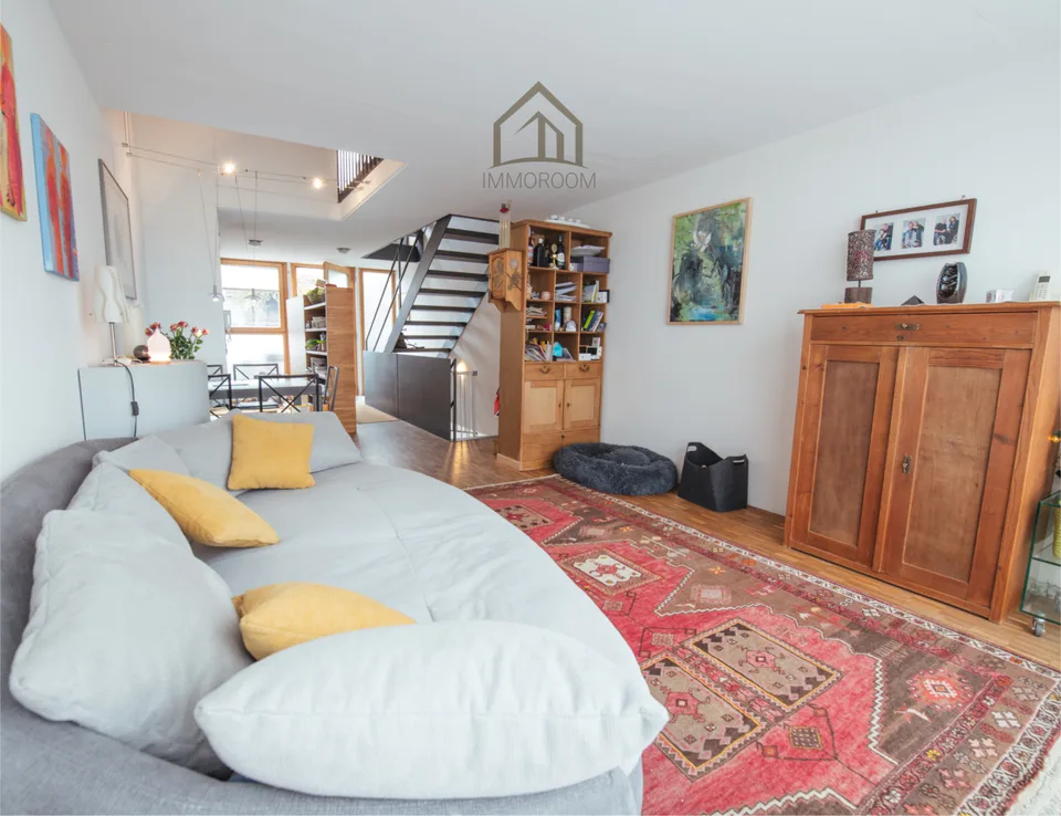 Attractive semi-detached house in a preferred residential area