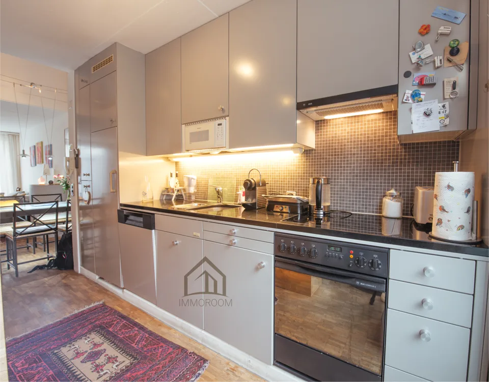 Attractive semi-detached house in a preferred residential area