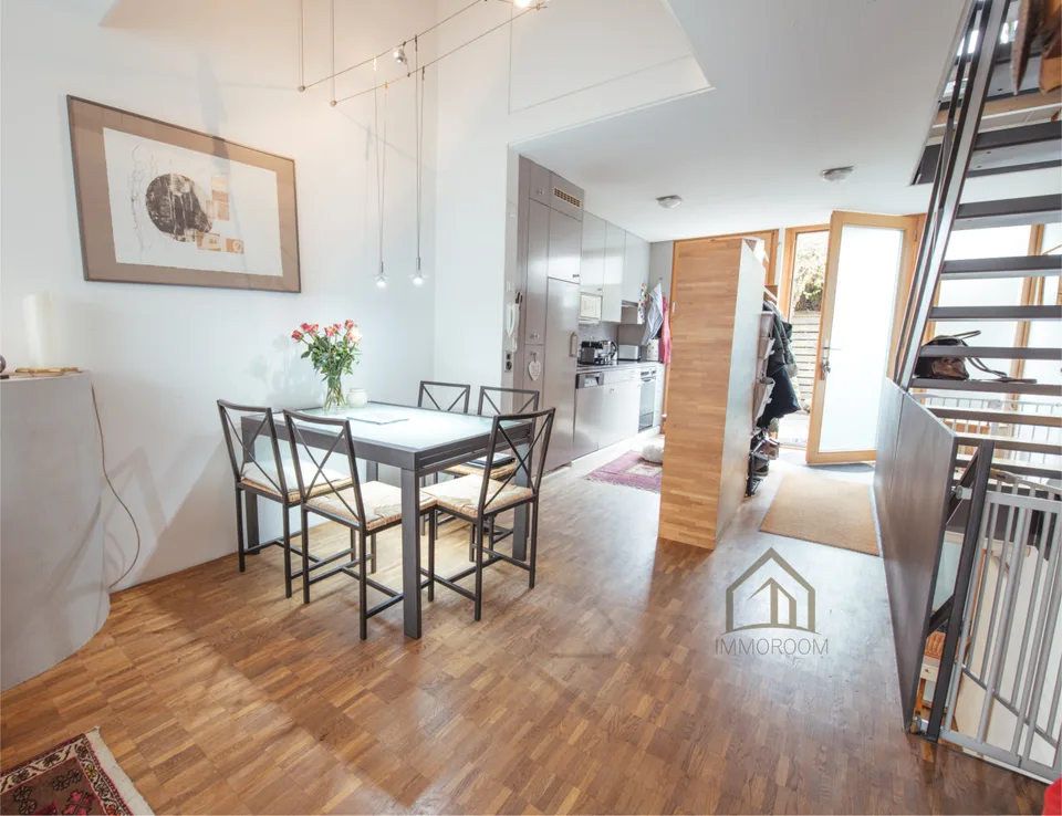 Attractive semi-detached house in a preferred residential area