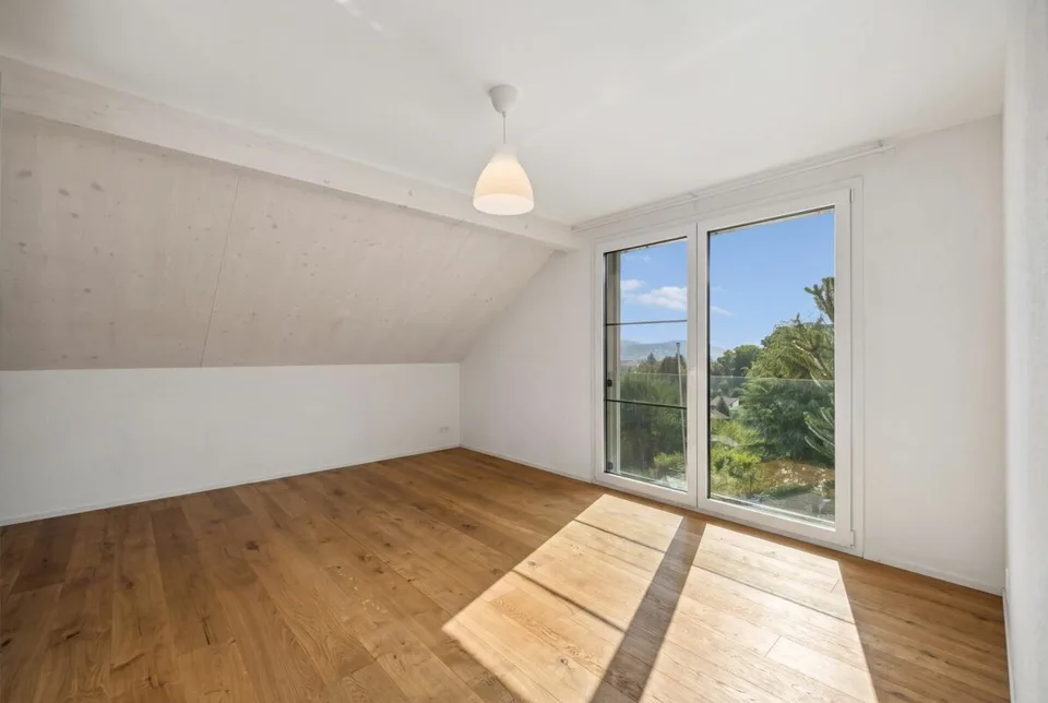 5.5-Zimmer-Maisonettewohnung mit Weitsicht ins Limmattal