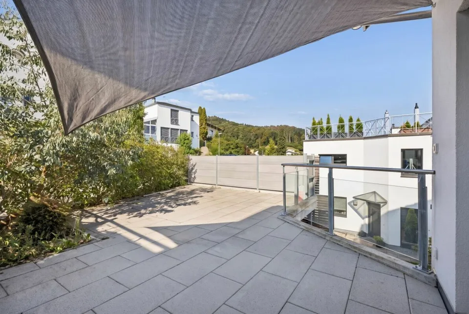 5.5-Zimmer-Maisonettewohnung mit Weitsicht ins Limmattal