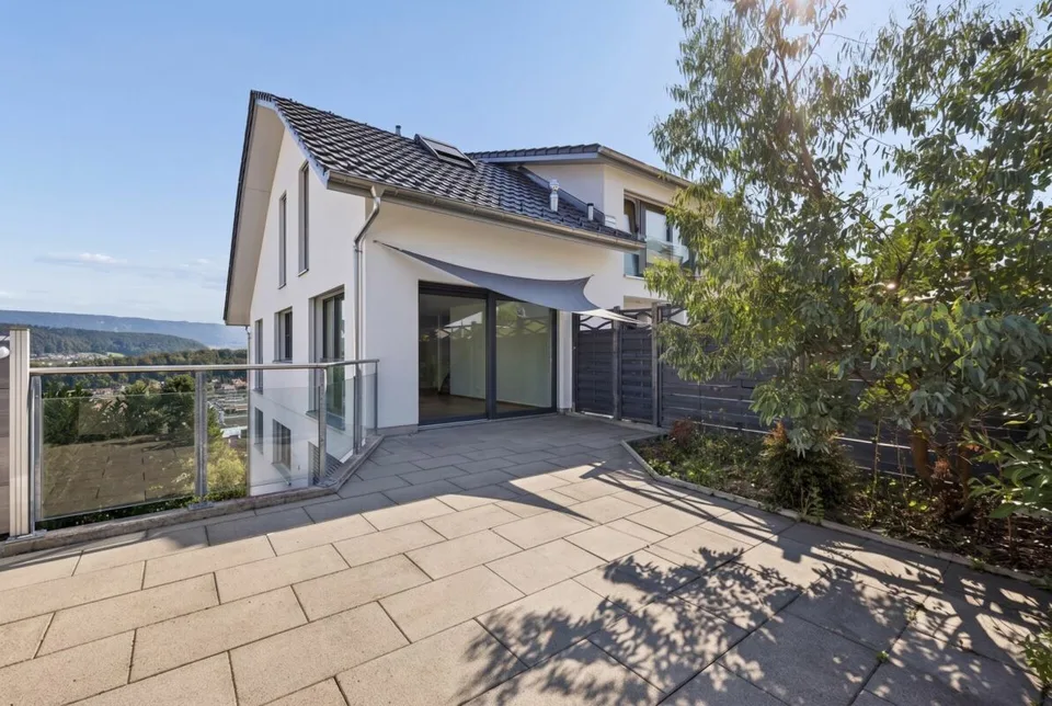 5.5-Zimmer-Maisonettewohnung mit Weitsicht ins Limmattal
