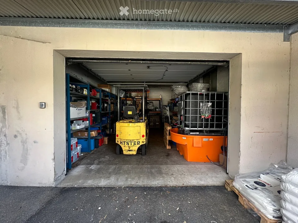 Espace commercial et de détail sur la Bahnhofstrasse à Pfungen