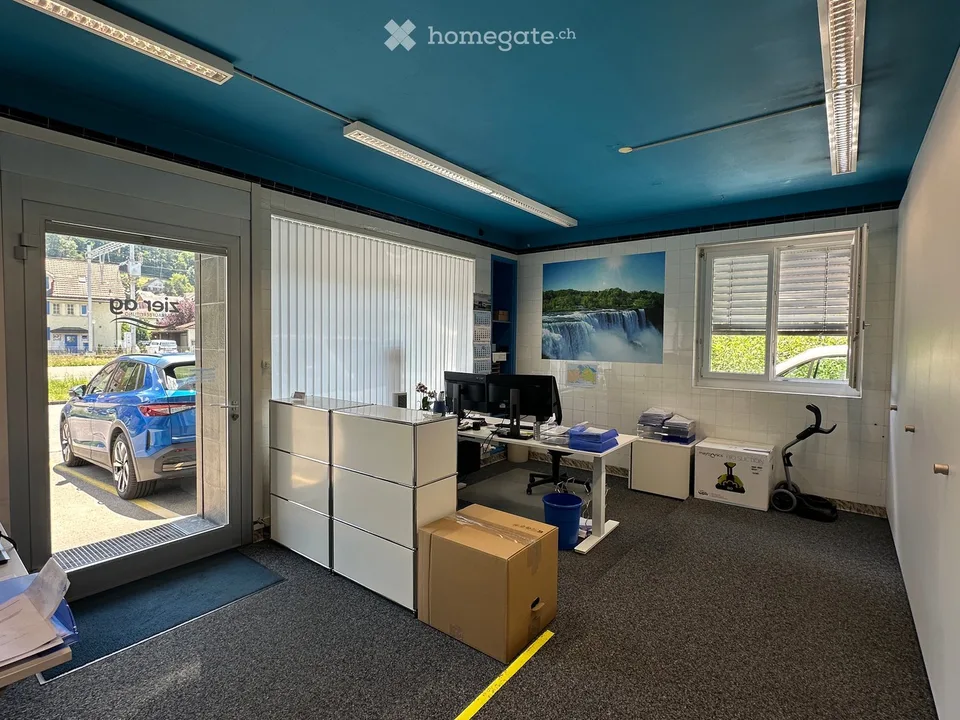Espace commercial et de détail sur la Bahnhofstrasse à Pfungen