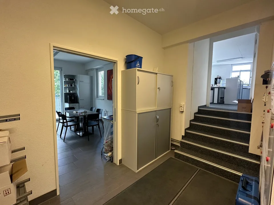 Espace commercial et de détail sur la Bahnhofstrasse à Pfungen