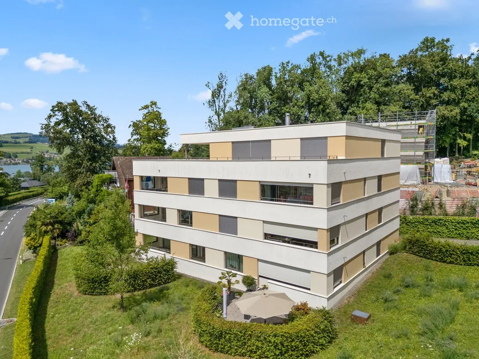 4.5-Zimmer-Wohnung in Greppen – modern, ruhig und seenah