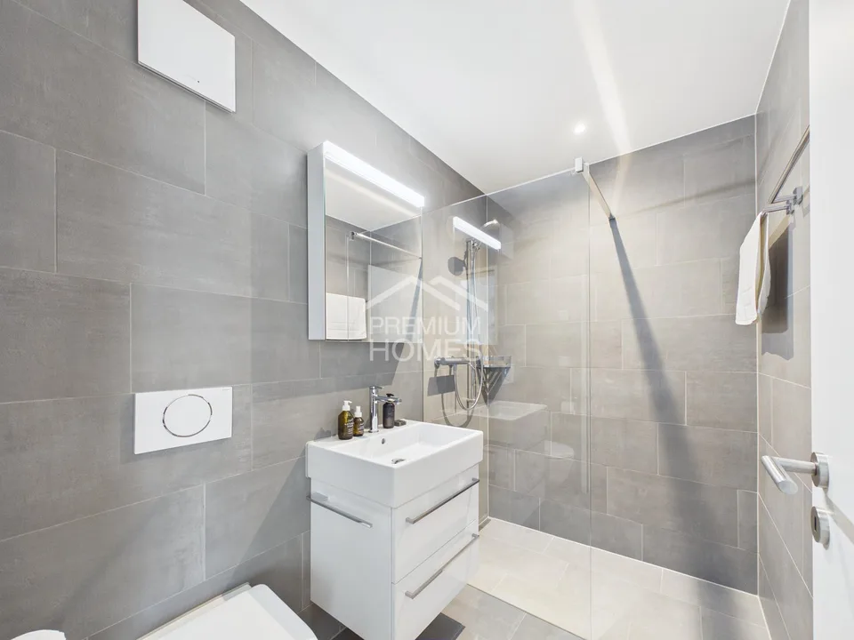 Fully furnished &amp; ready to move in - 3.5 rooms in Zurich-Affoltern!