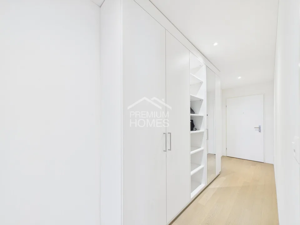 Fully furnished &amp; ready to move in - 3.5 rooms in Zurich-Affoltern!