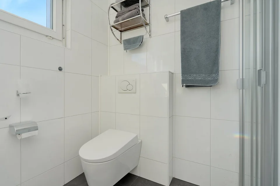 Modernes Attikawohnen im Zentrum von Bolligen